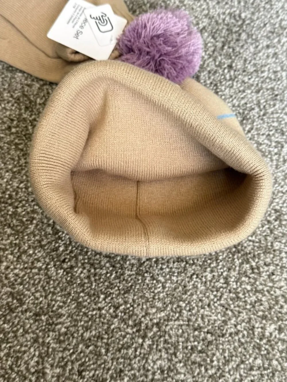 Nike Kids 2-Piece Winter Set Beige Striped Beanie Pom Touchscreen Gloves NWT